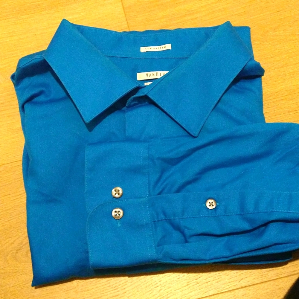 Van Hausen Men's Dress Shirt 18.5 34/35 Blue. Great Condition! Like New!